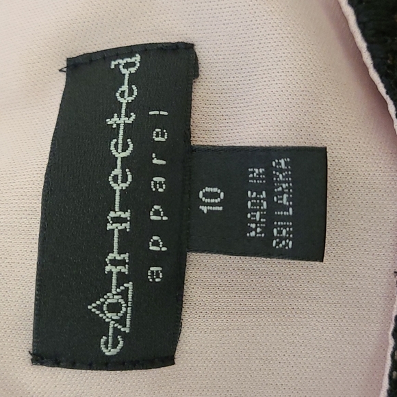 Nwot Beautiful sleeveless fitted dress with illusion style top - Picture 4 of 5